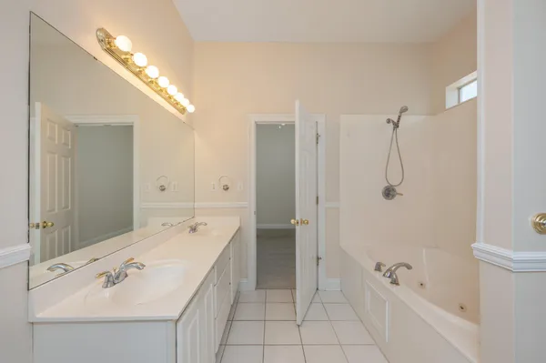 $2,350 | 1697 Glenwood Court, Niceville, FL 32578