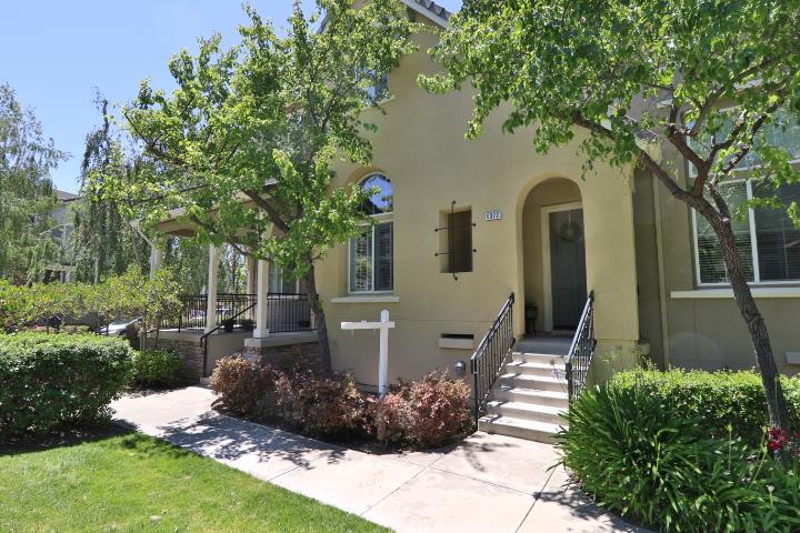 6372 Byron Lane San Ramon, CA 94582 - Photo 3 of 53 a view of a house with a garden