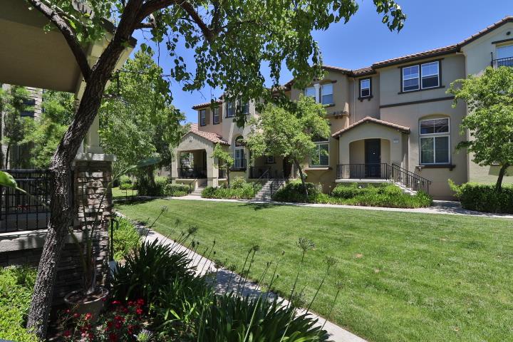 6372 Byron Lane San Ramon, CA 94582 - Photo 4 of 53 a front view of a house with garden