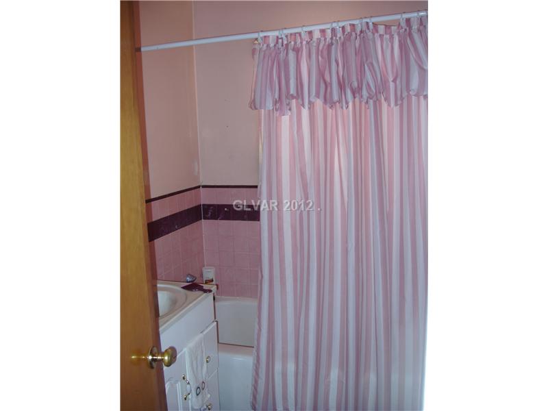 3 Cedar Ruth, NV 89319 - Photo 8 of 12 Bathroom.