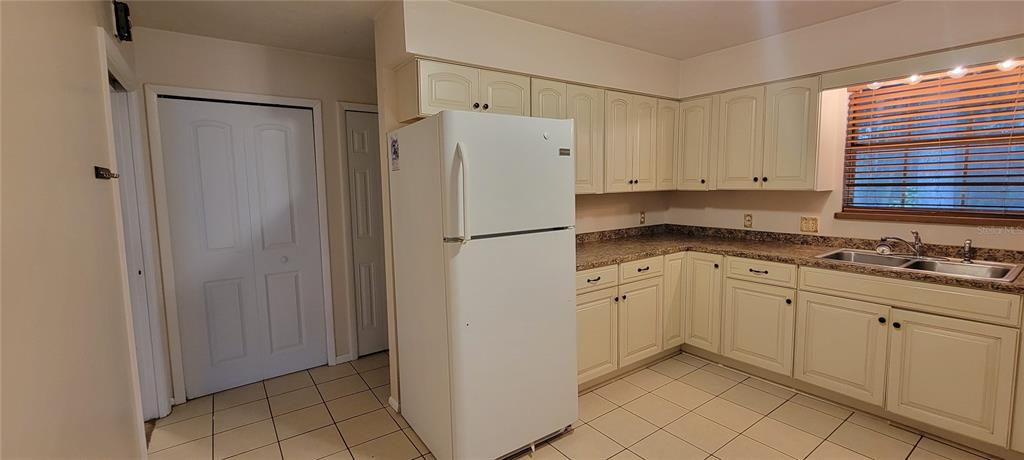 115 Northwest 30 Street Gainesville, FL 32607 - Photo 4 of 35