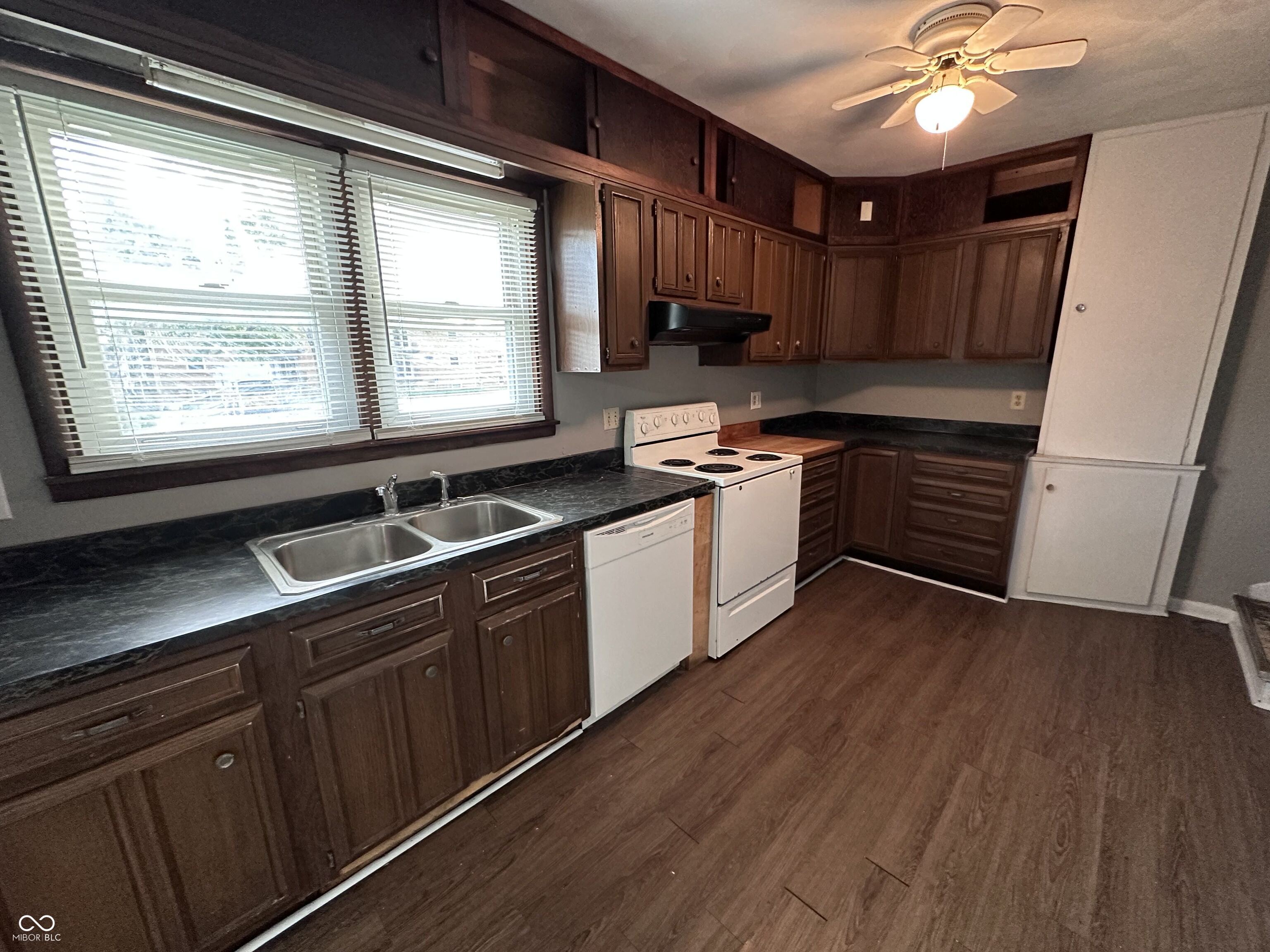 1202 East 8th Street Anderson, IN 46012 - Photo 9 of 34