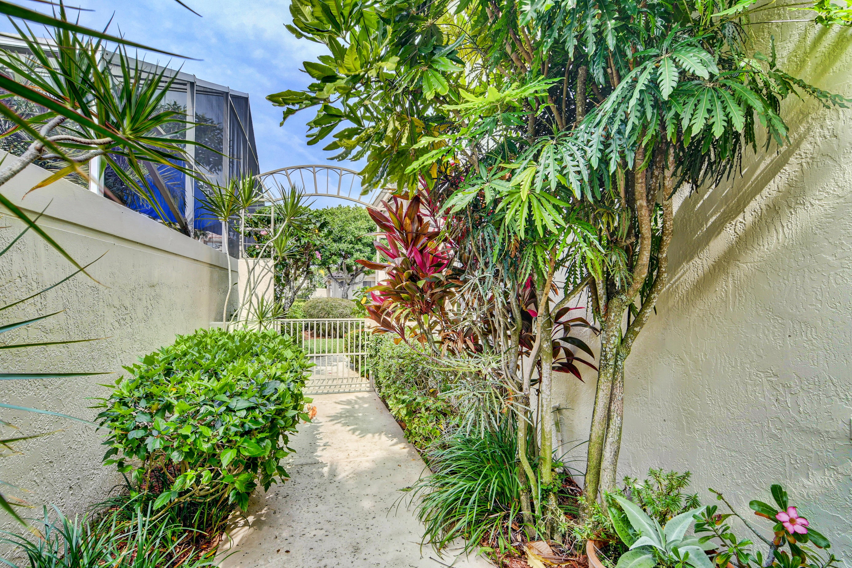 5330 Northwest 26th Circle Boca Raton, FL 33496 - Photo 7 of 54 07_dsc_2135_6_7_8_9