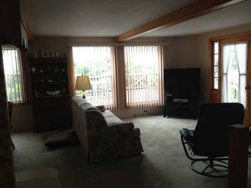 127 Fort Road South Portland, ME 04106 - Photo 8 of 14 Living Room.