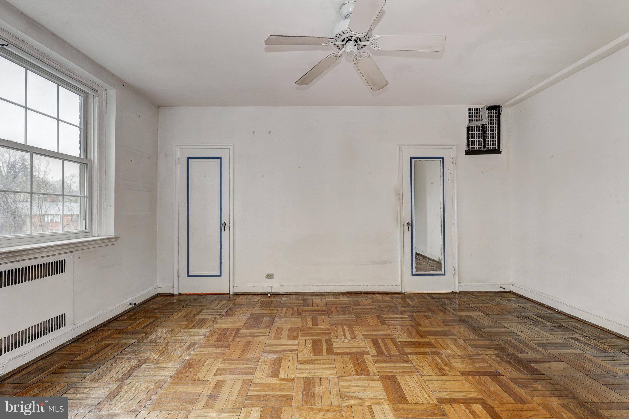 221 Ridgemede Road, Unit 303 Baltimore, MD 21210 - Photo 19 of 32 Parquet floor