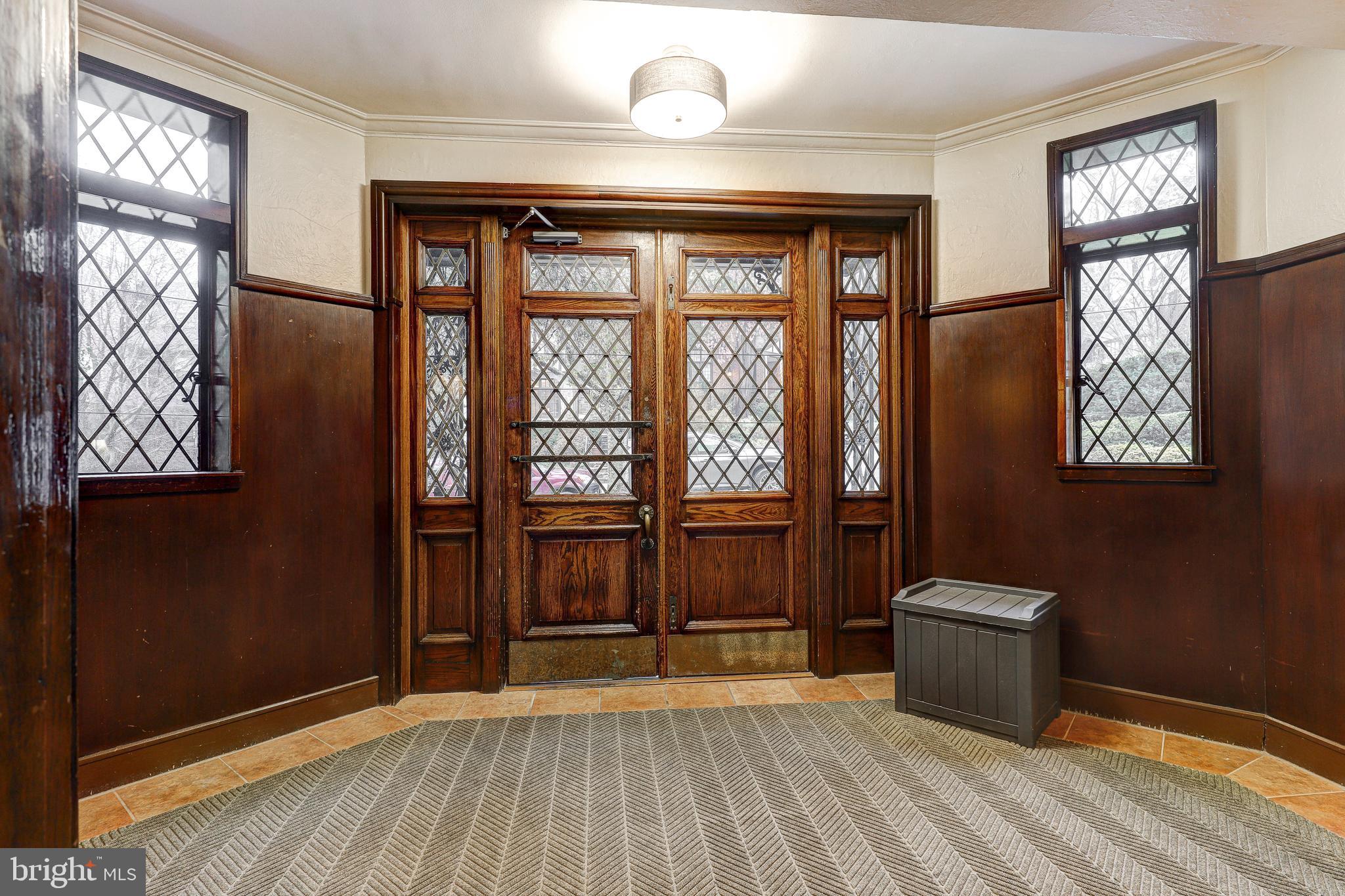 221 Ridgemede Road, Unit 303 Baltimore, MD 21210 - Photo 28 of 32 Atrium/Old world charm