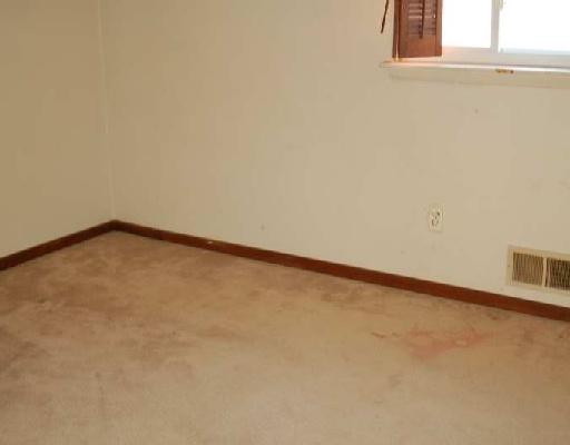 9810 Henry Ruff Road Livonia, MI 48150 - Photo 3 of 8 Photo 3