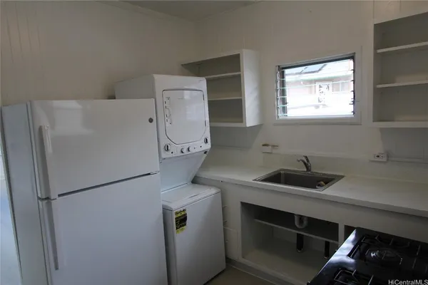 $2,300 | 2111 Booth Road, Honolulu, HI 96813