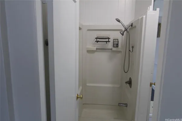 $2,300 | 2111 Booth Road, Honolulu, HI 96813