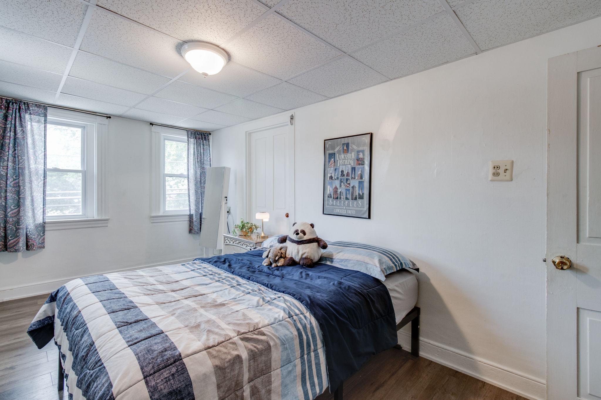 1621 Eden Road Lancaster, PA 17601 - Photo 25 of 40 Bedroom 3