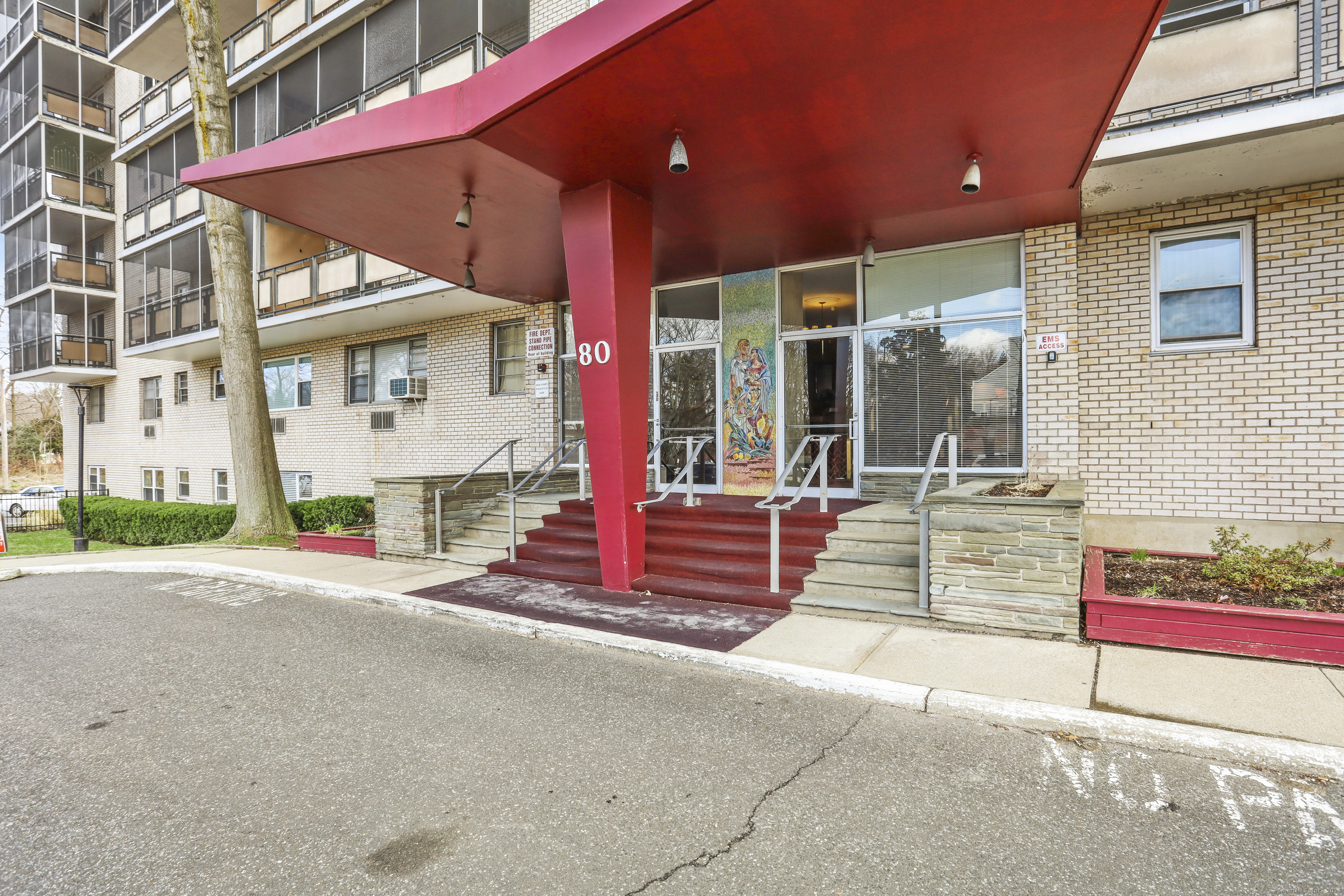 80 Cartright Street, Unit 8B Bridgeport, CT 06604 - Photo 8 of 14