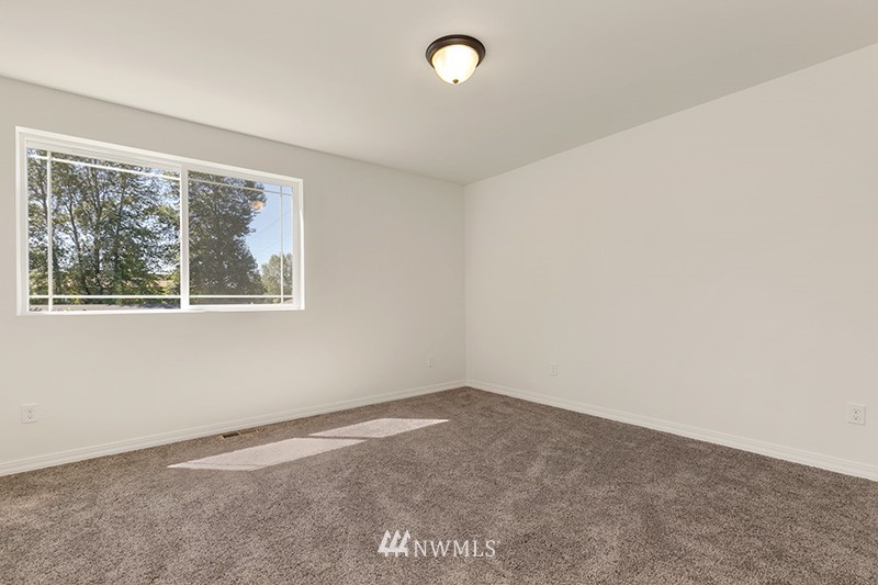 16100 111th Place Southeast Renton, WA 98055 - Photo 22 of 25 an empty room with a window