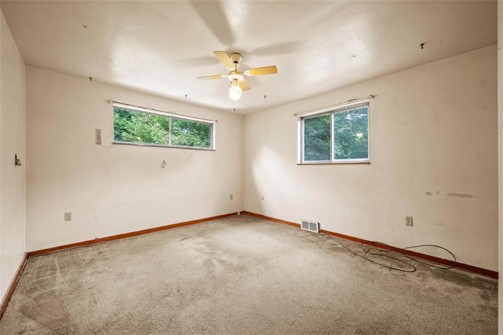 2158 Reis Run Road Pittsburgh, PA 15237 - Photo 12 of 25