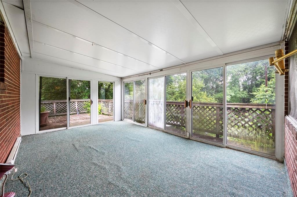 2158 Reis Run Road Pittsburgh, PA 15237 - Photo 14 of 25