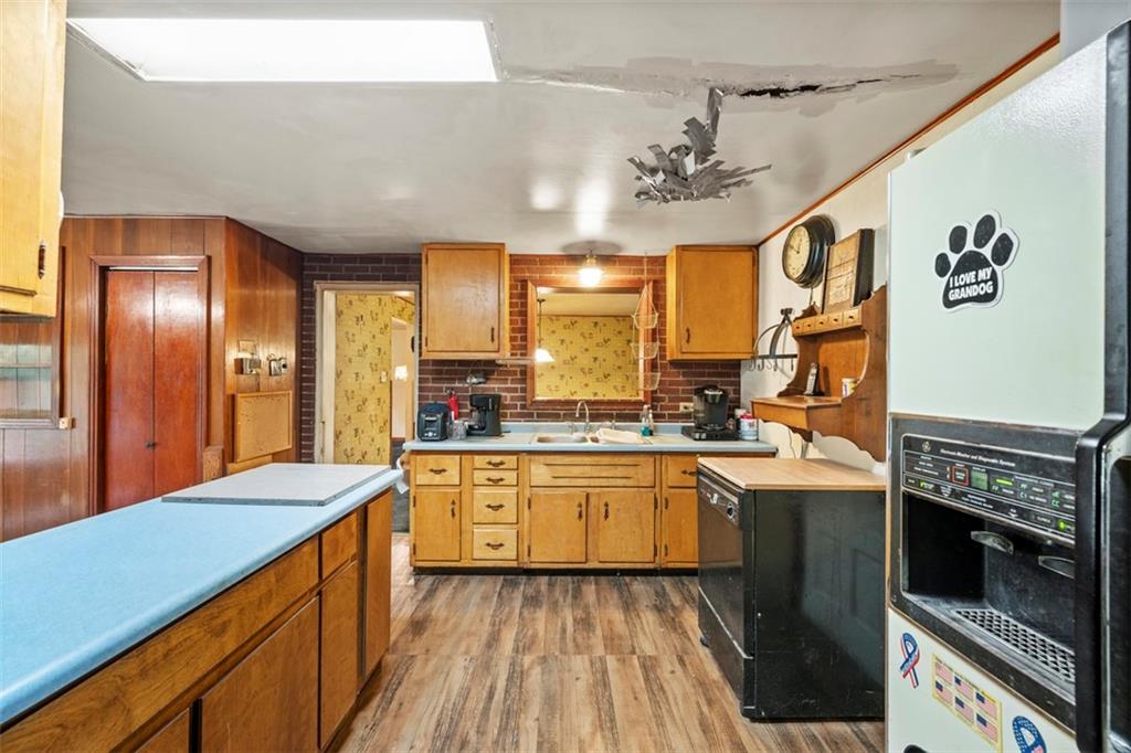 2158 Reis Run Road Pittsburgh, PA 15237 - Photo 17 of 25