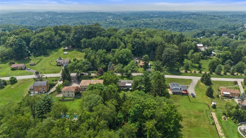 2158 Reis Run Road Pittsburgh, PA 15237 - Photo 4 of 25
