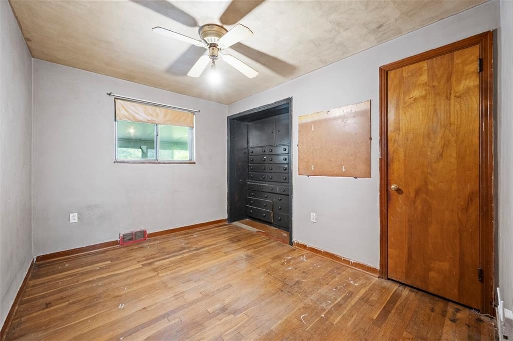 2158 Reis Run Road Pittsburgh, PA 15237 - Photo 10 of 25