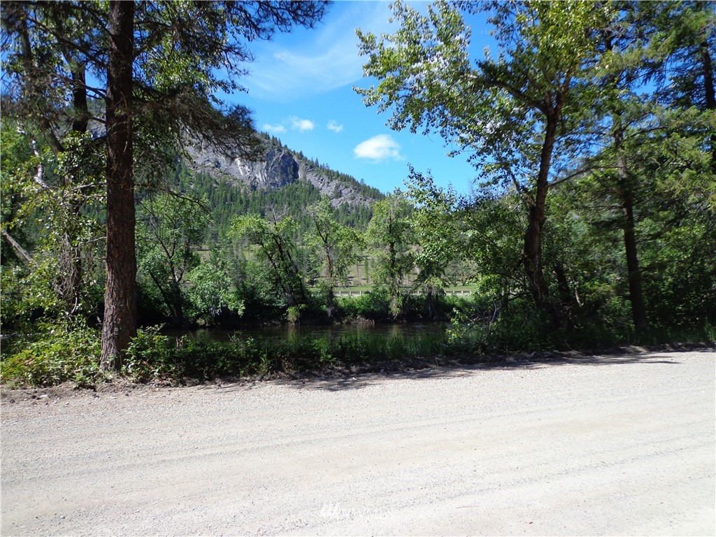 4 Customs Road Curlew, WA 99118 - Photo 2 of 11 Gallery Image 2