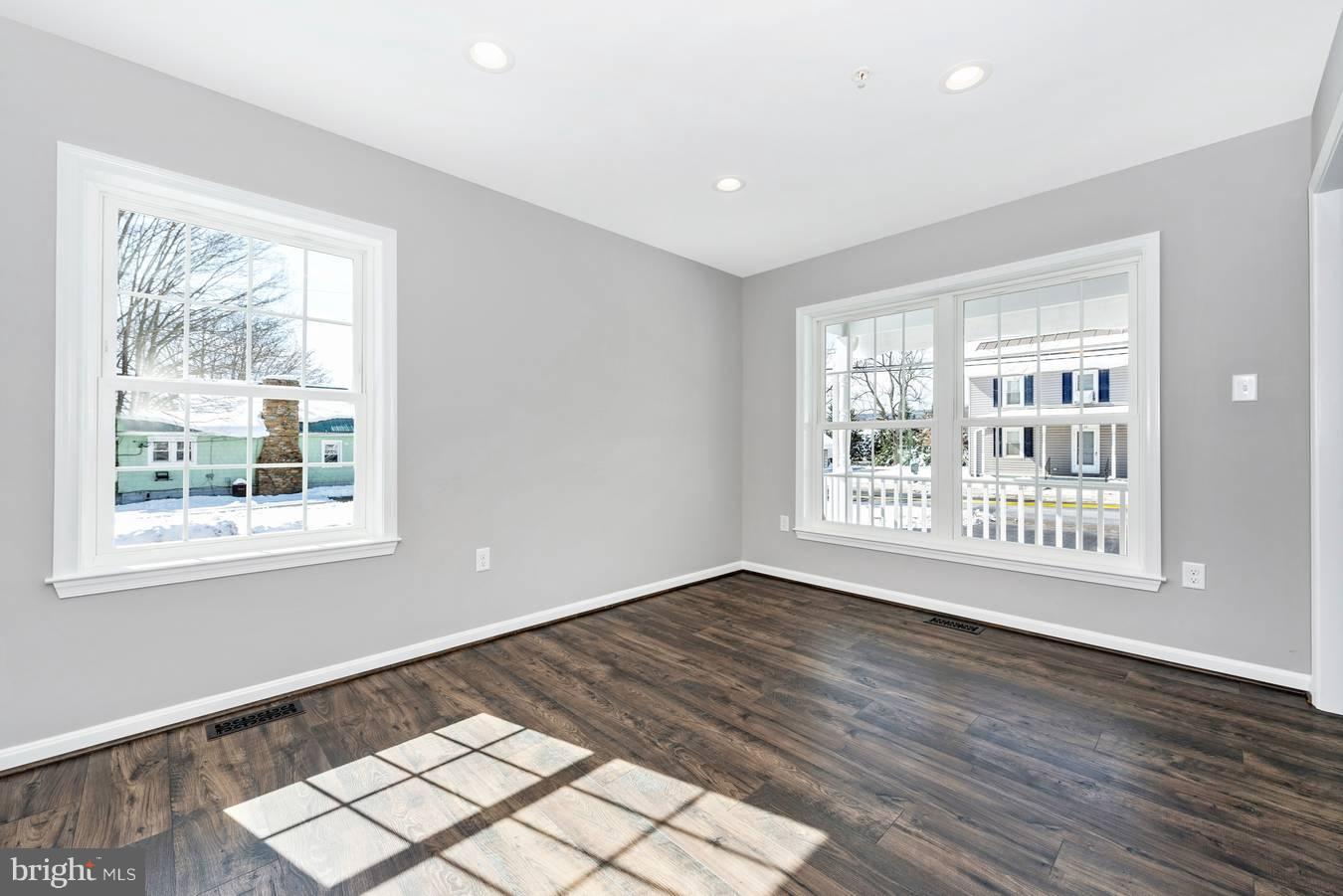 21 East Moser Road Thurmont, MD 21788 - Photo 10 of 30 Dining Room