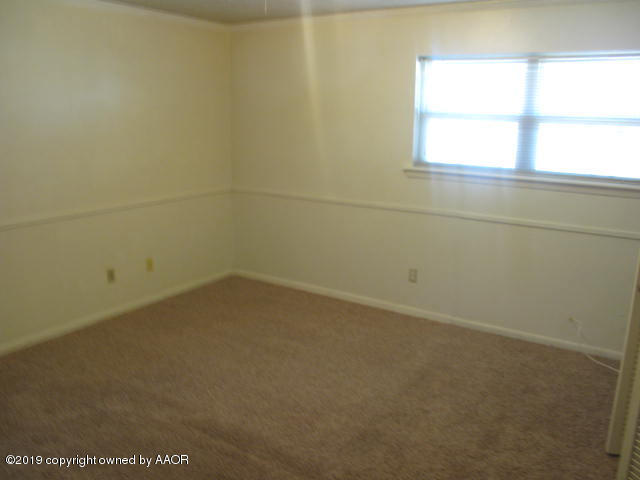 6012 Elmhurst Road Amarillo, TX 79106 - Photo 10 of 16 IMG_3395