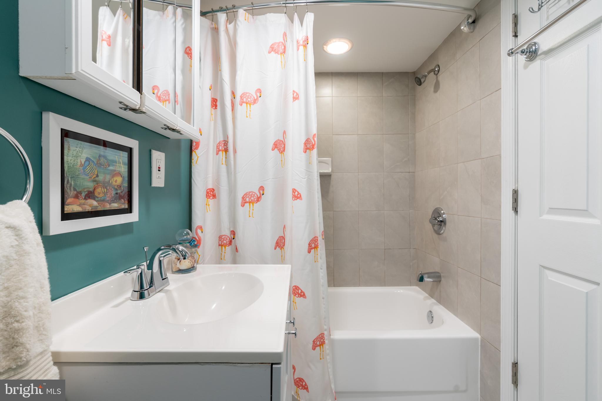 5016 Reno Road Northwest Washington, DC 20008 - Photo 29 of 38 Lower level full bath.