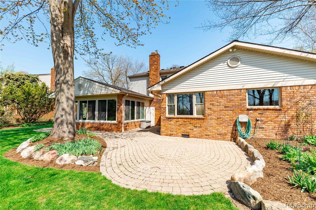 7611 Ferry Road Grosse Ile, MI 48138 - Photo 3 of 51