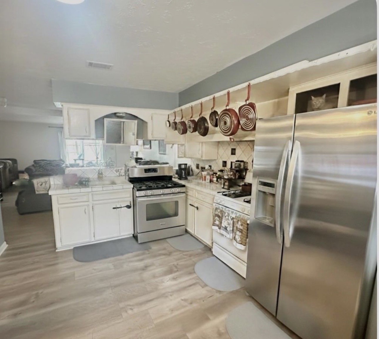 705 Phyllis Court Conroe, TX 77303 - Photo 2 of 17