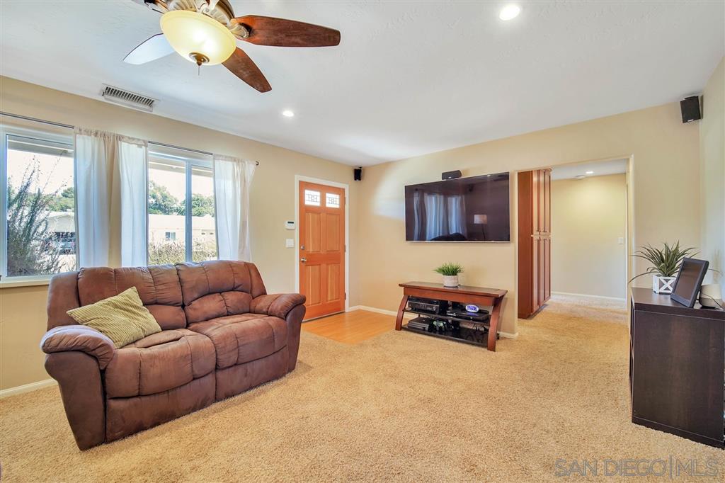 9713 Abbeyfield Road Santee, CA 92071 - Photo 10 of 25 Gallery Image 10