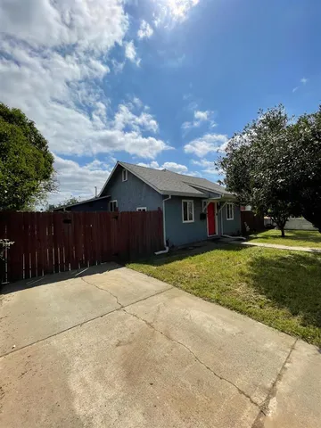 $399,999 | 3740 26th Avenue, Sacramento, CA 95820