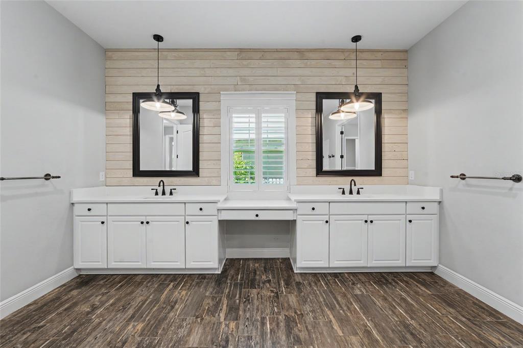 5806 Shell Ridge Drive Lithia, FL 33547 - Photo 16 of 37 Gallery Image 16