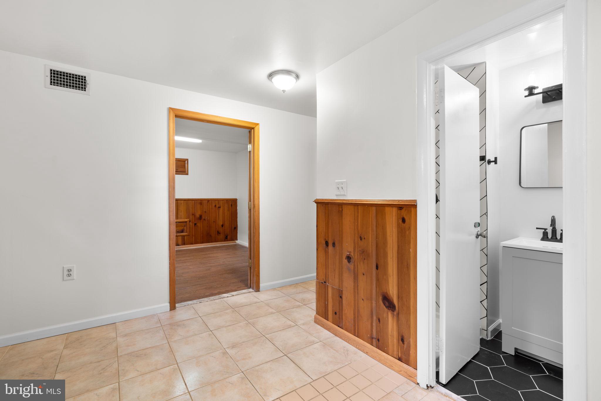 2104 Reedie Drive Silver Spring, MD 20902 - Photo 32 of 40