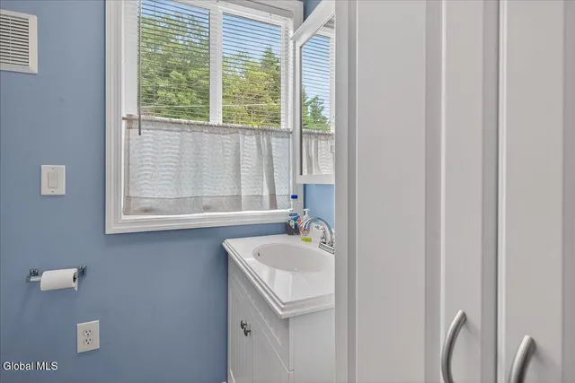 $395,000 | 24 East Shore Drive, Berne, NY 12059