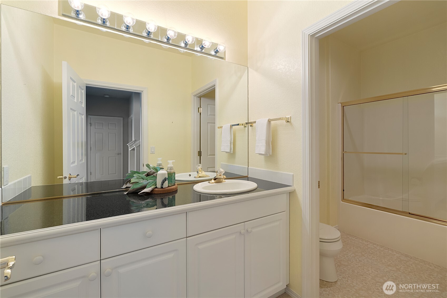 3909 View Ridge, Unit 14 Anacortes, WA 98221 - Photo 25 of 37 Gallery Image 25