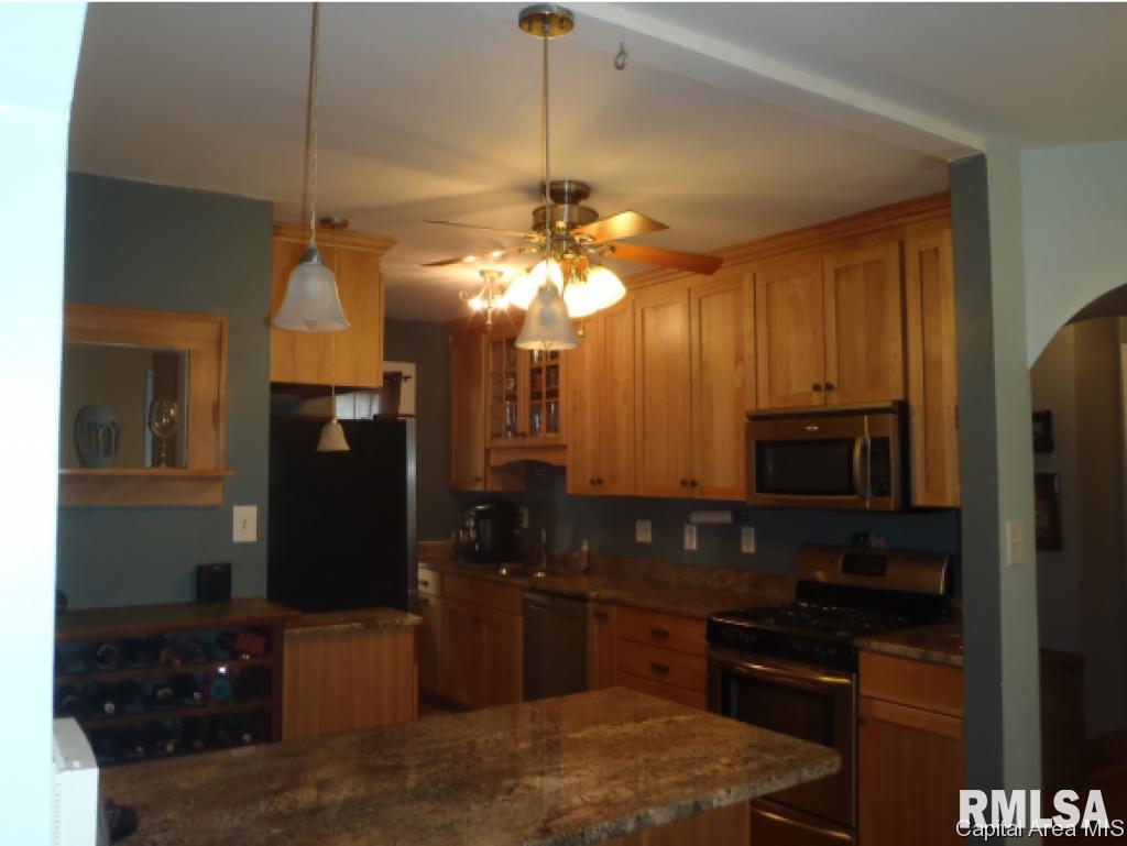 1324 West Governor Street Springfield, IL 62704 - Photo 14 of 32 Gallery Image 14