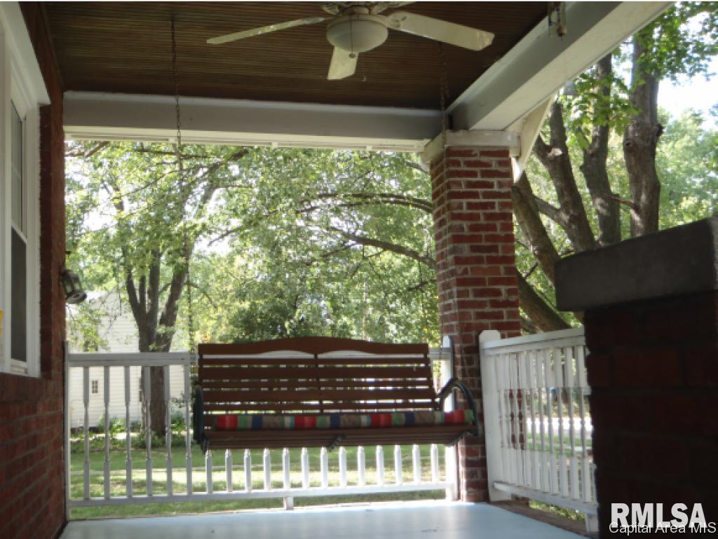 1324 West Governor Street Springfield, IL 62704 - Photo 3 of 32 Gallery Image 3