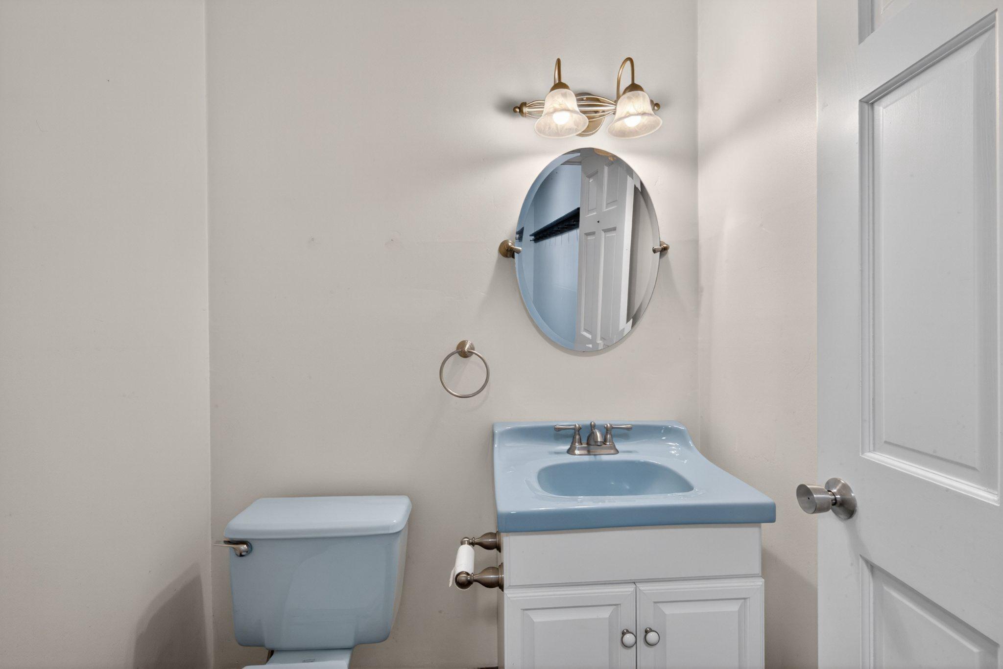 1020 Jeffrey Road Wilmington, DE 19810 - Photo 42 of 108 Charming powder room on first floor.