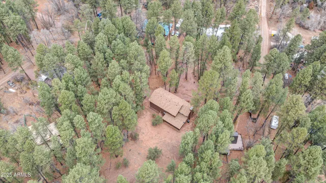 a view of a yard with mountains