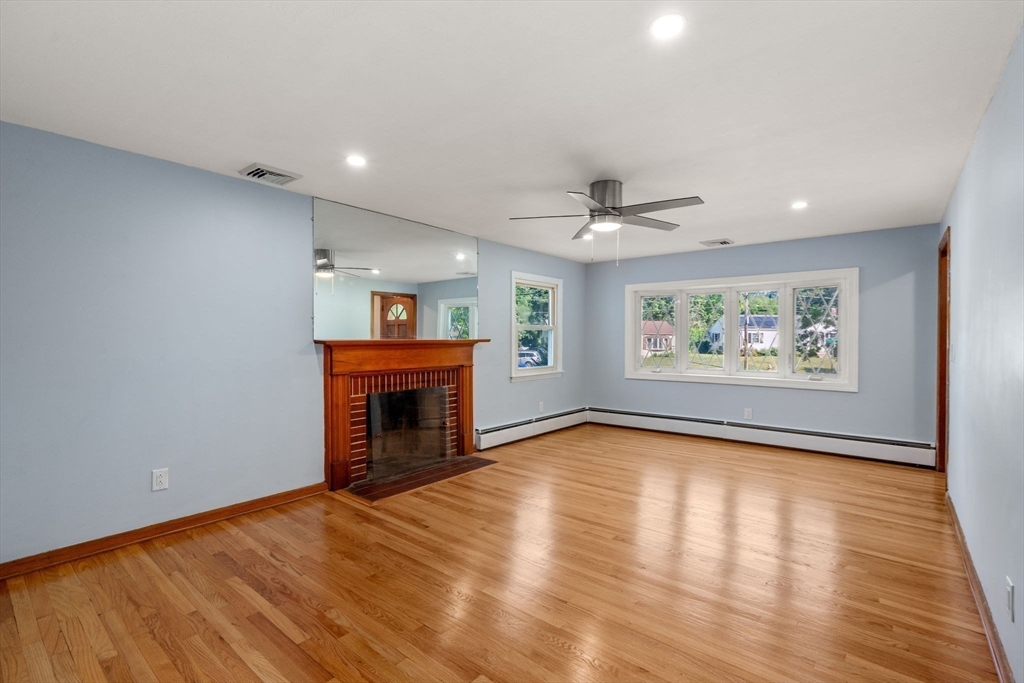 85 Keddy Street Springfield, MA 01109 - Photo 5 of 22