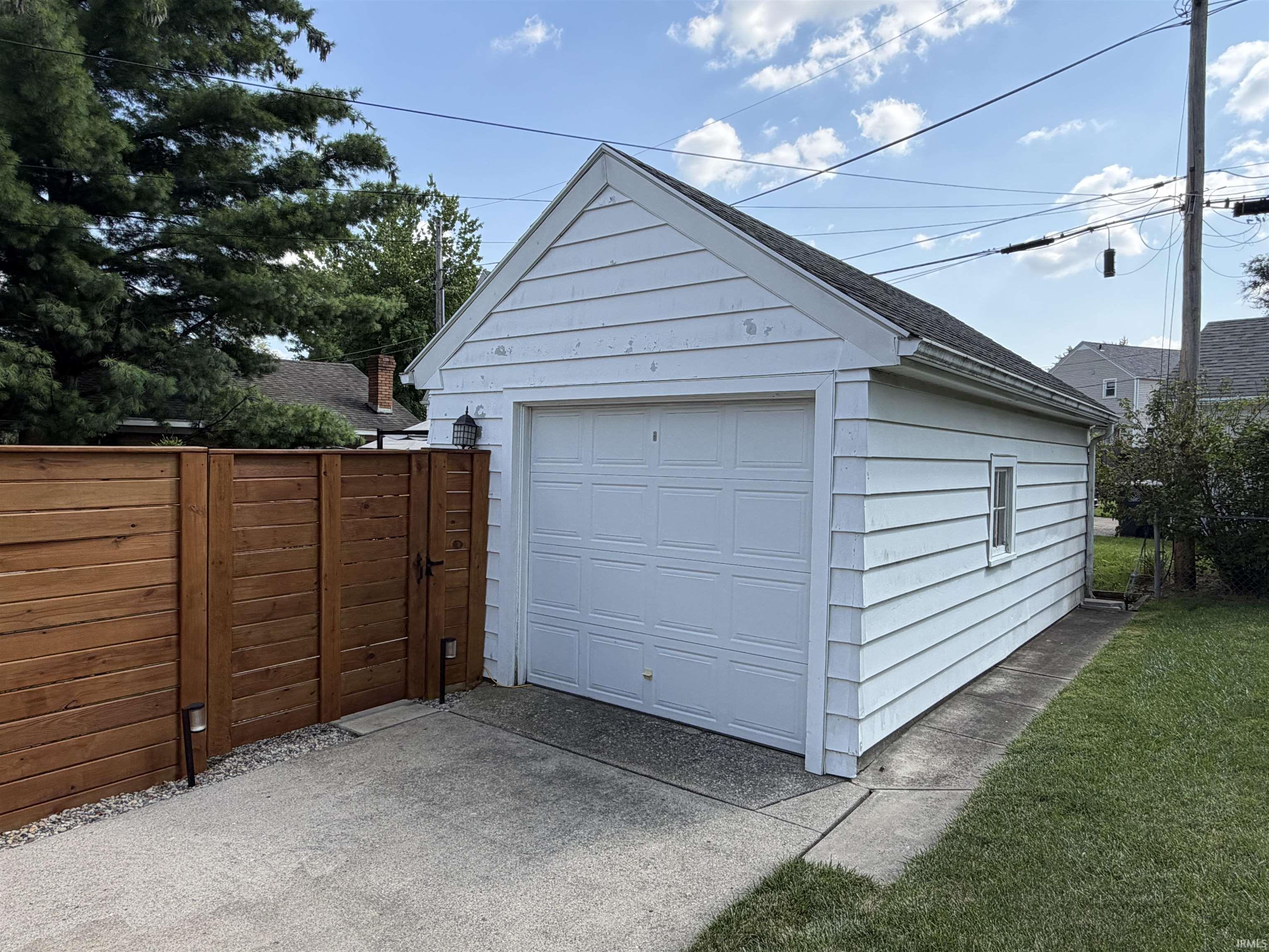 1607 Cherokee Road Fort Wayne, IN 46808 - Photo 24 of 28 Gallery Image 24