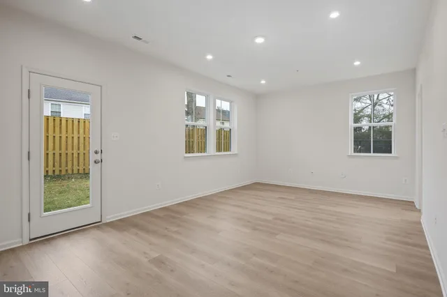 $3,200 | 8262 Longford Road, Glen Burnie, MD 21061