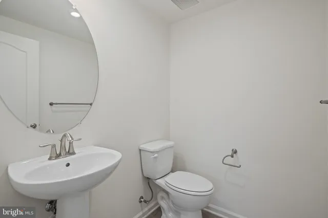 $3,200 | 8262 Longford Road, Glen Burnie, MD 21061