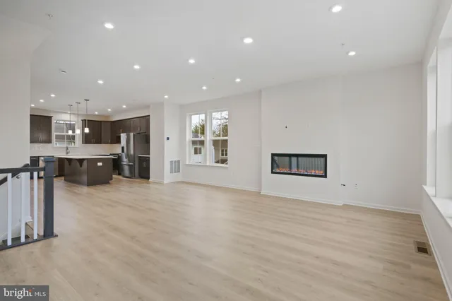 $3,200 | 8262 Longford Road, Glen Burnie, MD 21061