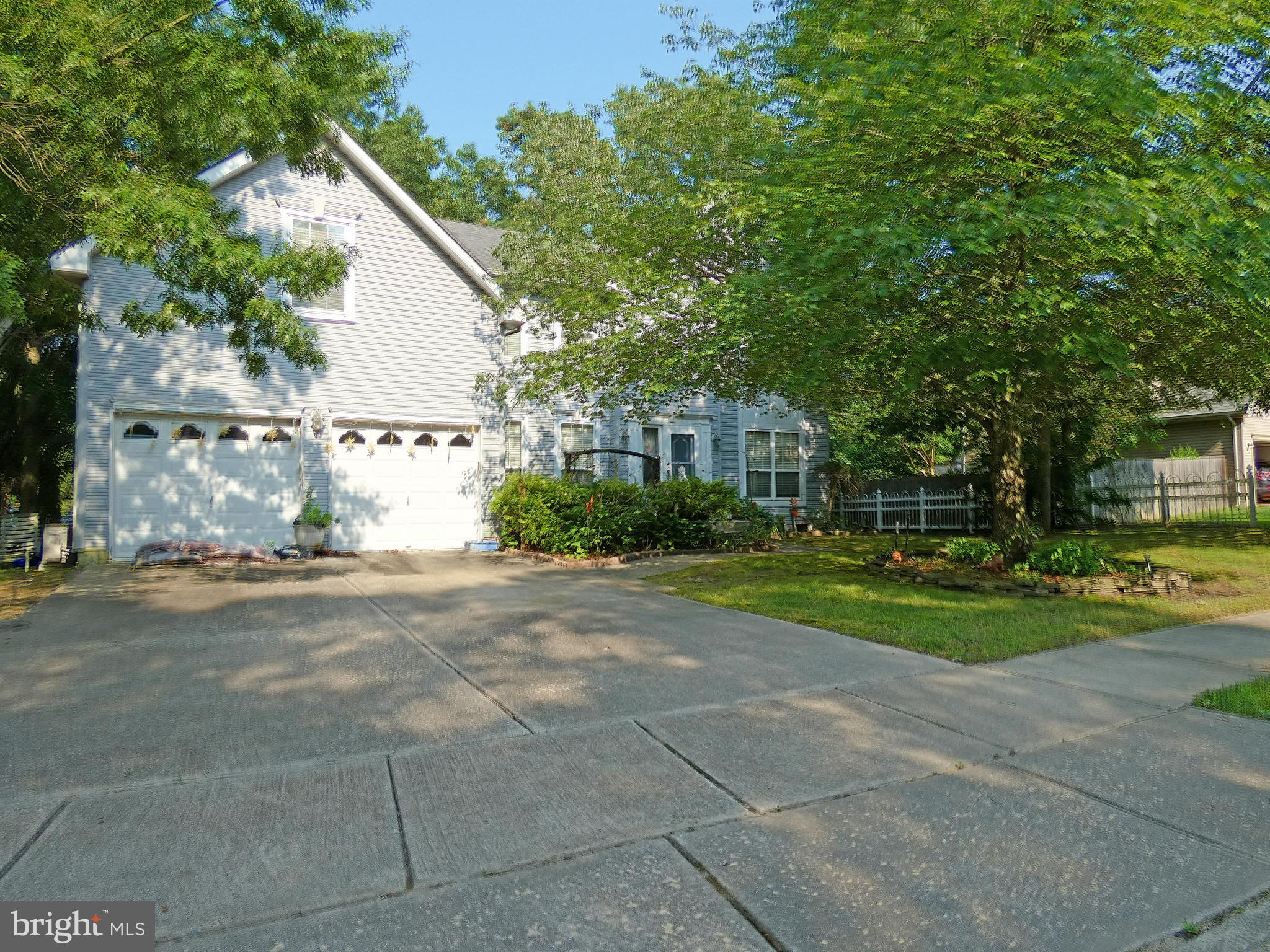 111 Hawthorne Road Egg Harbor Township, NJ 08234 - Photo 2 of 10 Front of house left angle