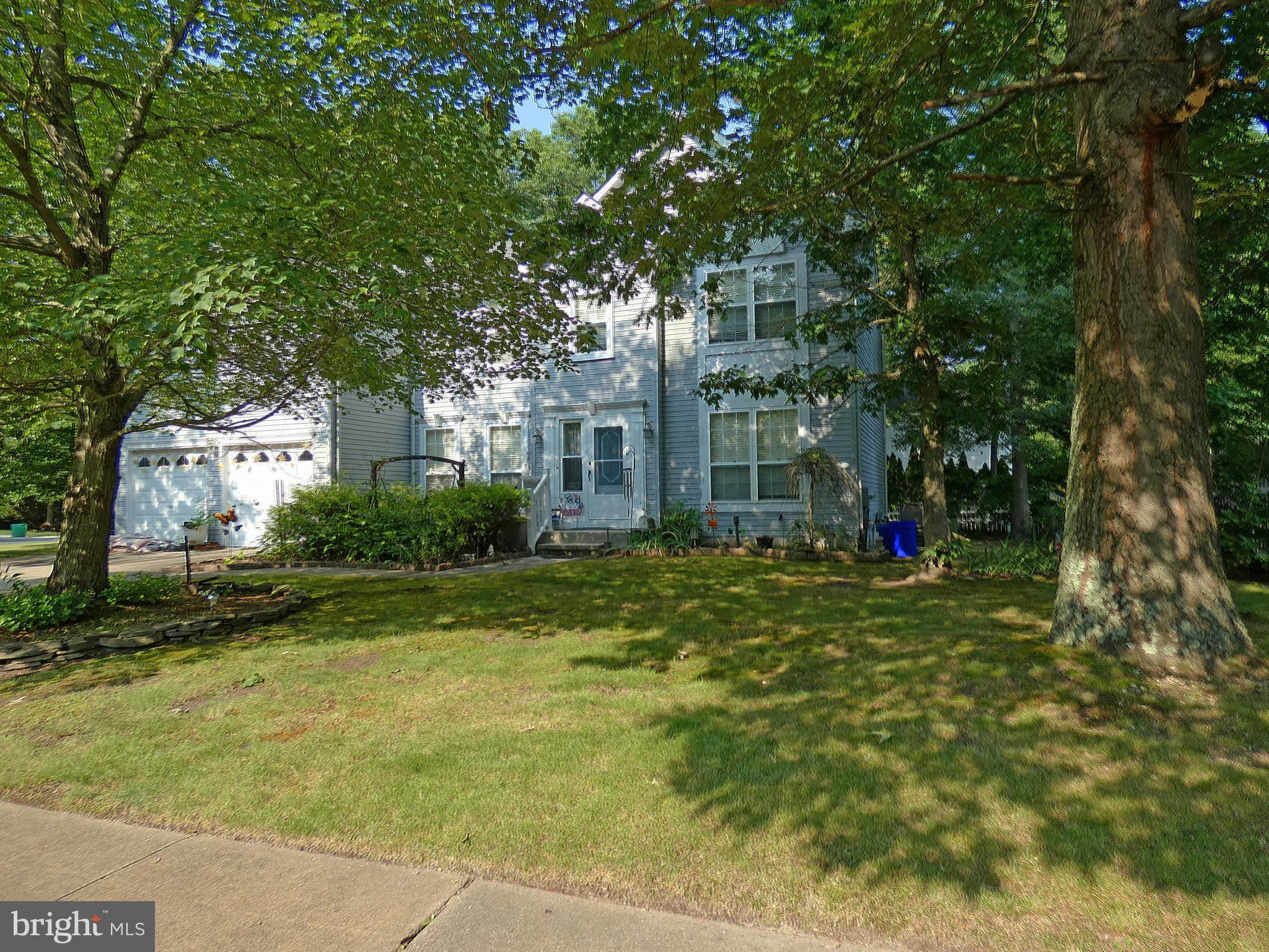 111 Hawthorne Road Egg Harbor Township, NJ 08234 - Photo 3 of 10 Front of house right angle