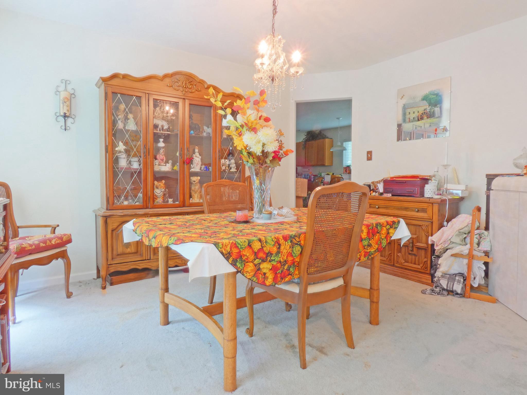 111 Hawthorne Road Egg Harbor Township, NJ 08234 - Photo 8 of 10 Dining room from foyer
