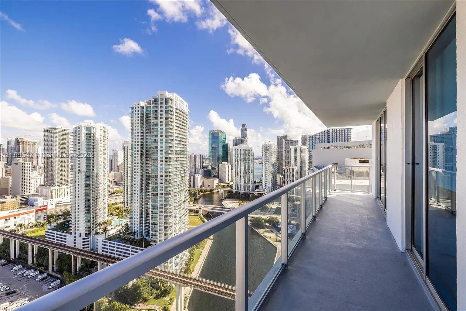 185 Southwest 7th Street, Unit 3611 Miami, FL 33130 - Photo 9 of 14 a view of balcony with city view