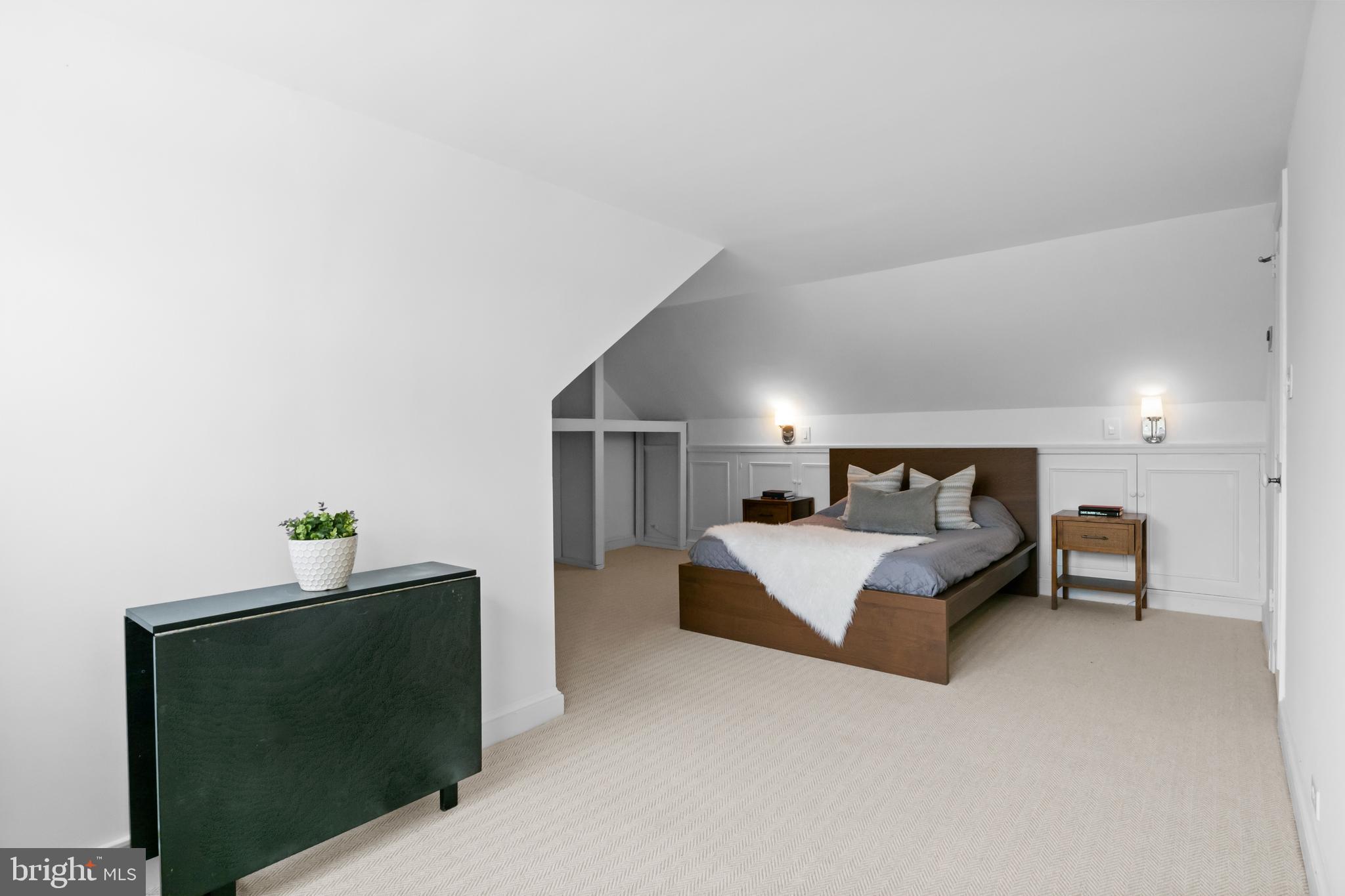 3320 R Street Northwest Washington, DC 20007 - Photo 35 of 48 Bedroom 4 with southern tree-top views.