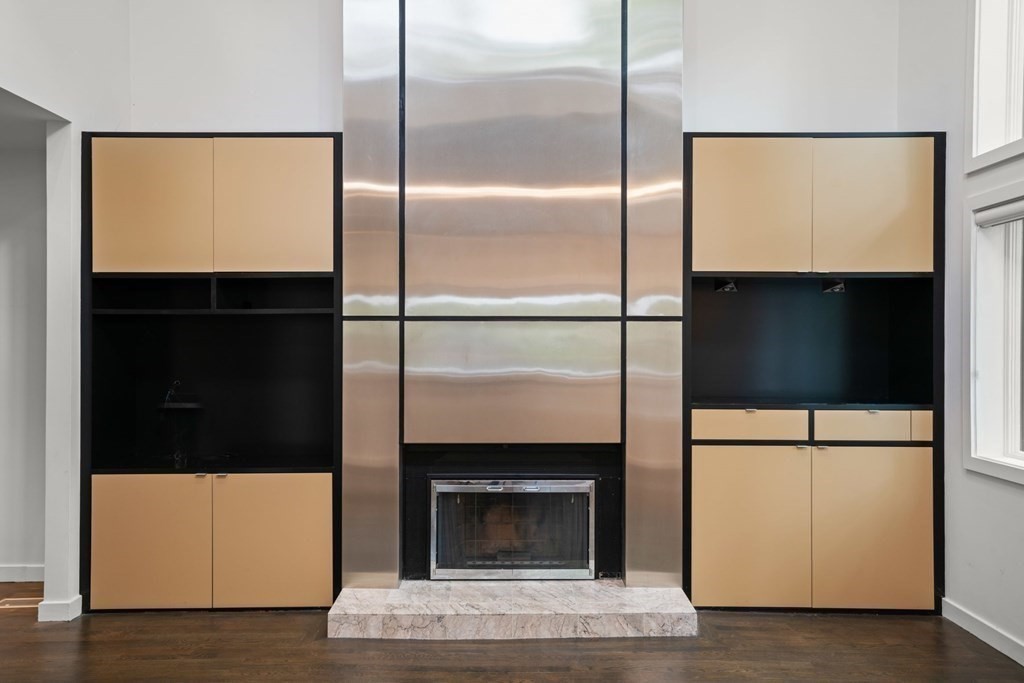 11 Benjamin Place, Unit 11 Brookline, MA 02467 - Photo 9 of 28