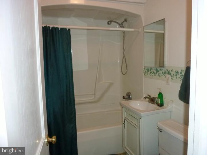 413 Flanders Road Burlington, NJ 08016 - Photo 11 of 14 Gallery Image 11