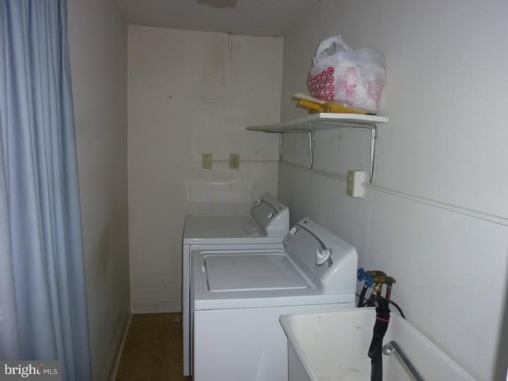 413 Flanders Road Burlington, NJ 08016 - Photo 9 of 14 Laundry Room